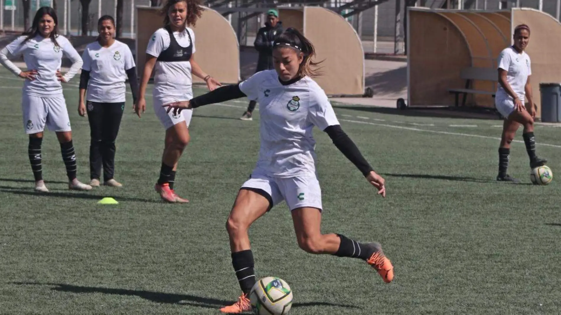 Santos Femenil (1)